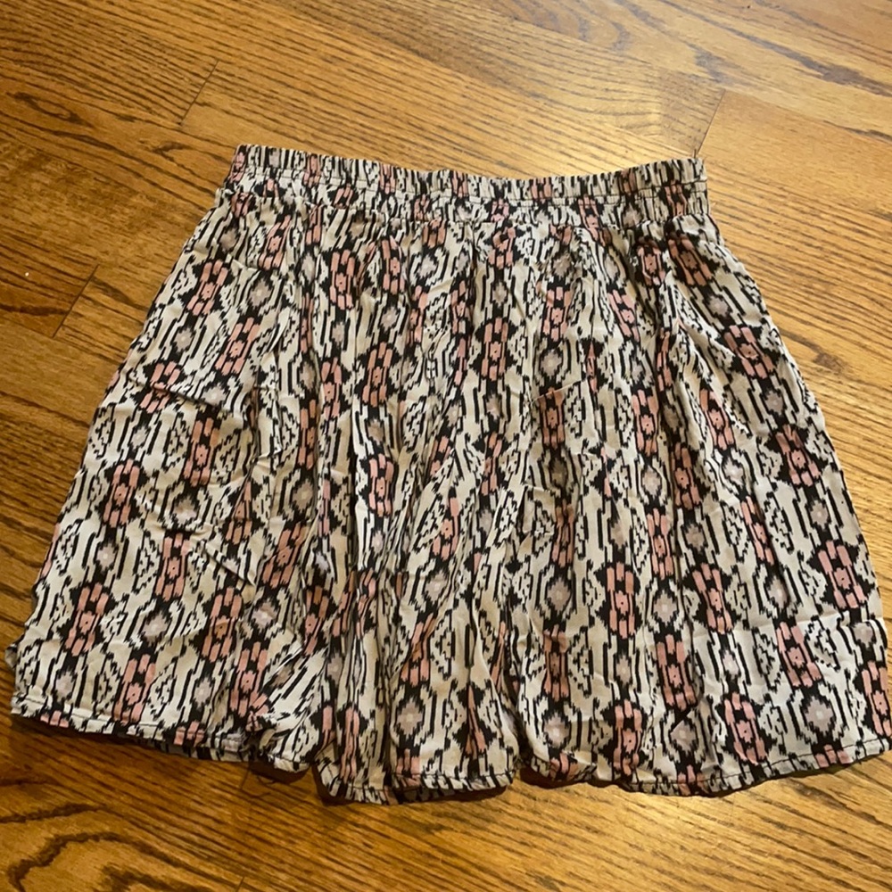 BRANDY MELVILLE geometric patterned skirt